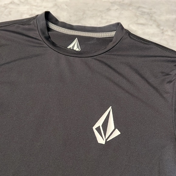 Volcom stone men’s rash guard UPF 50+. Small. Black white. - Picture 2 of 5